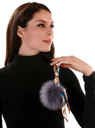 fashion e-commerce natural makeup artist
